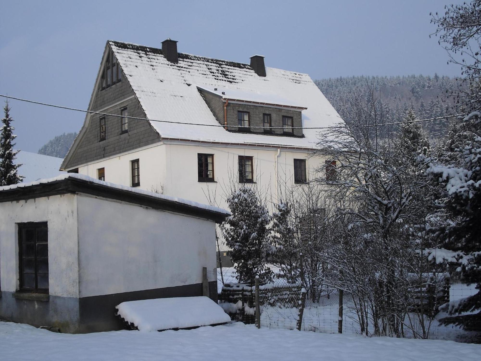 Cosy Apartment In Menkhausen Near The Ski Area Schmallenberg Exteriör bild